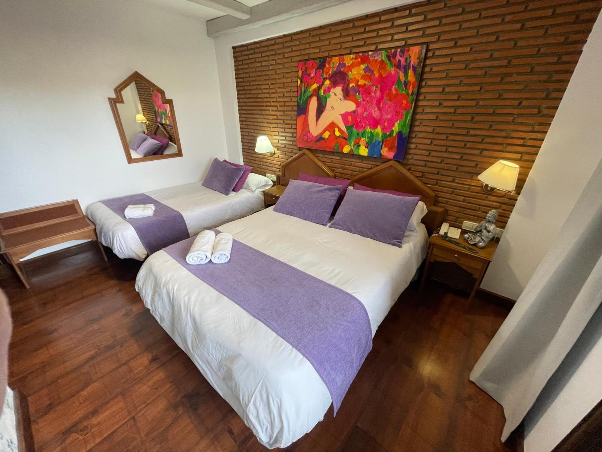 Hotel El Guerra 구에하르 시에라 외부 사진