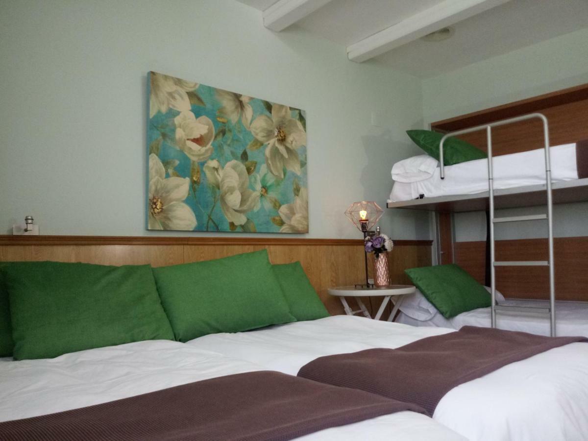Hotel El Guerra 구에하르 시에라 외부 사진